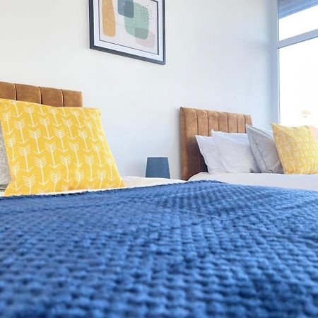 1 Bedroom Apartment - Flitwick - Contractor Friendly - Tourist Ready - Full Kitchen - Wifi - Smart Tv - Sofa Bed - Free Parking - Ideal For Short Or Long Stays מראה חיצוני תמונה