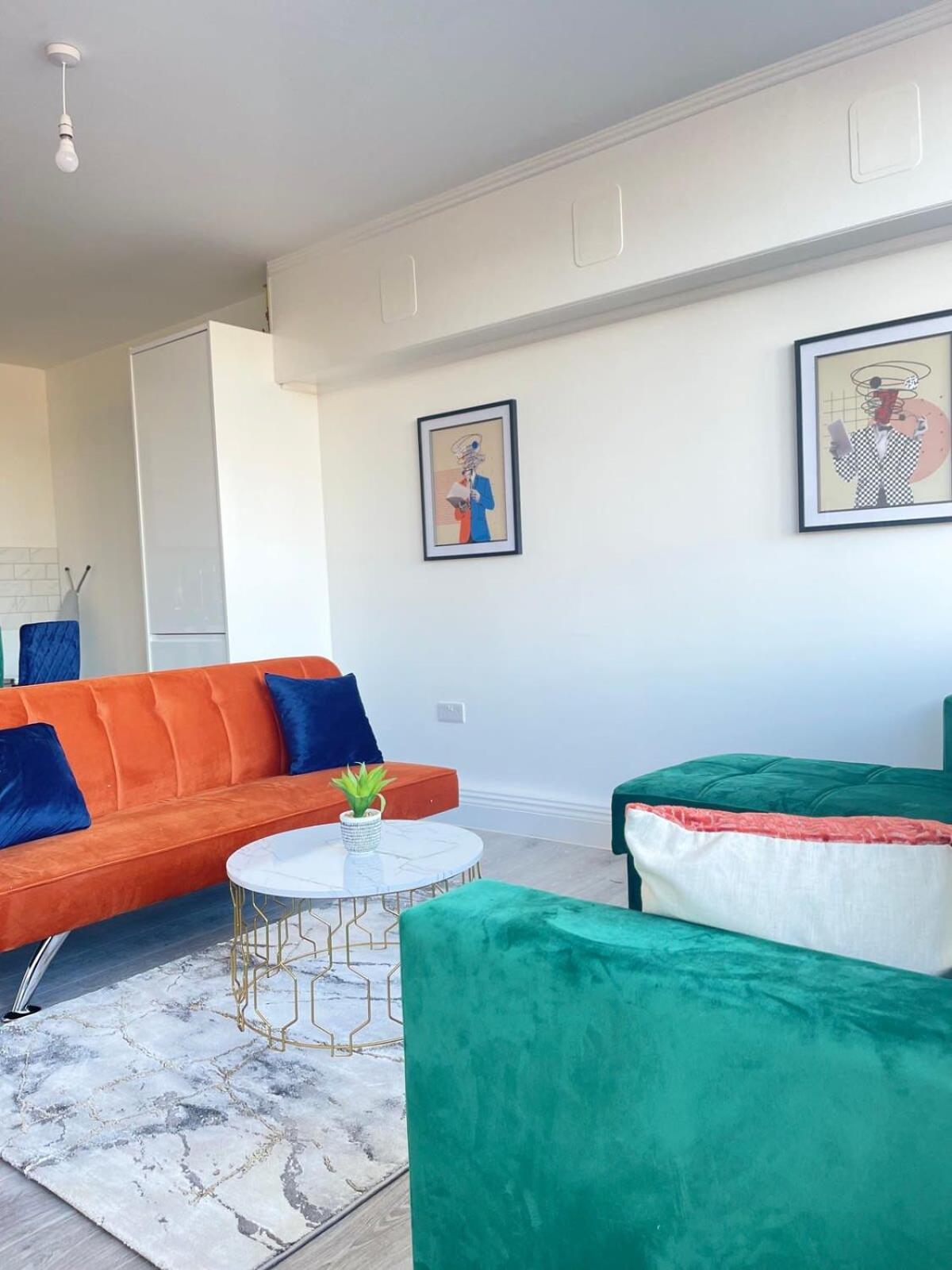 1 Bedroom Apartment - Flitwick - Contractor Friendly - Tourist Ready - Full Kitchen - Wifi - Smart Tv - Sofa Bed - Free Parking - Ideal For Short Or Long Stays מראה חיצוני תמונה