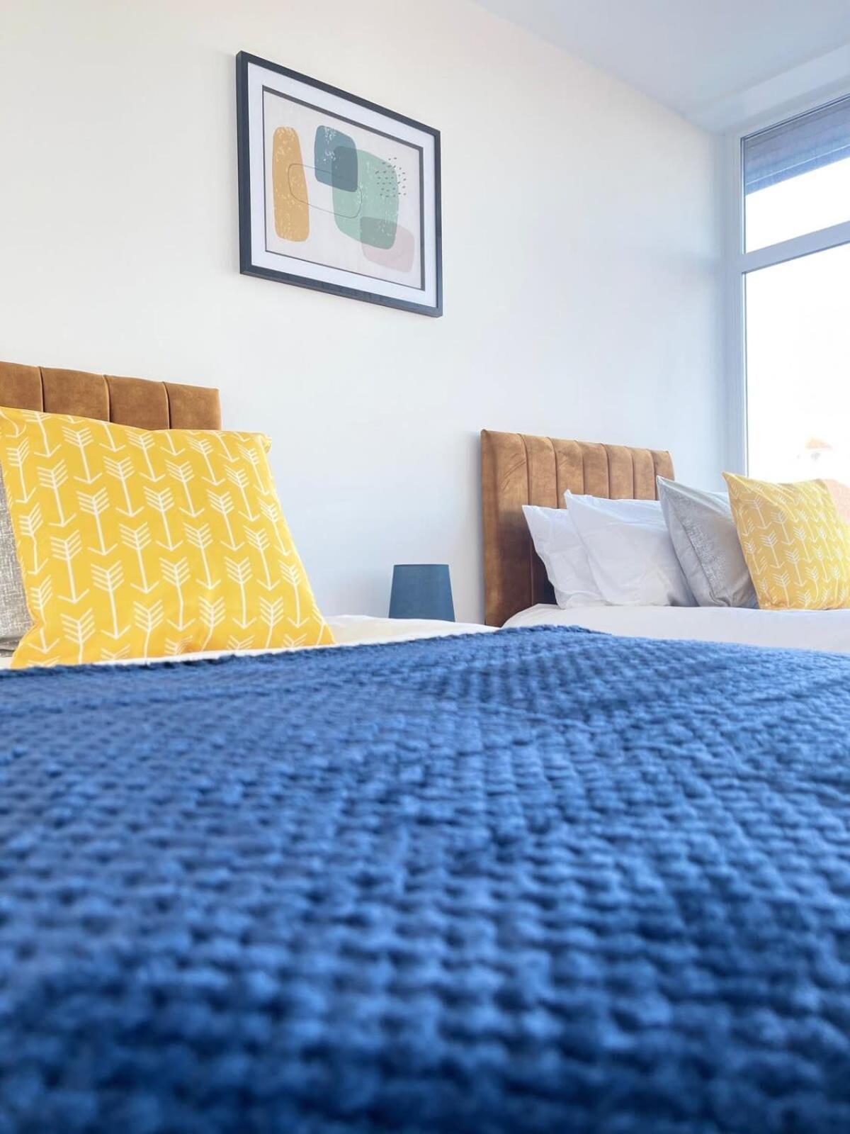 1 Bedroom Apartment - Flitwick - Contractor Friendly - Tourist Ready - Full Kitchen - Wifi - Smart Tv - Sofa Bed - Free Parking - Ideal For Short Or Long Stays מראה חיצוני תמונה
