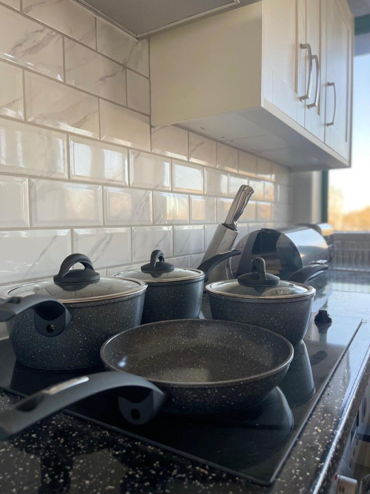 1 Bedroom Apartment - Flitwick - Contractor Friendly - Tourist Ready - Full Kitchen - Wifi - Smart Tv - Sofa Bed - Free Parking - Ideal For Short Or Long Stays מראה חיצוני תמונה